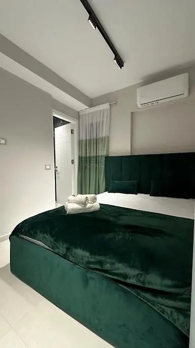 Apartment Host Apartament Elio Tirana Albania